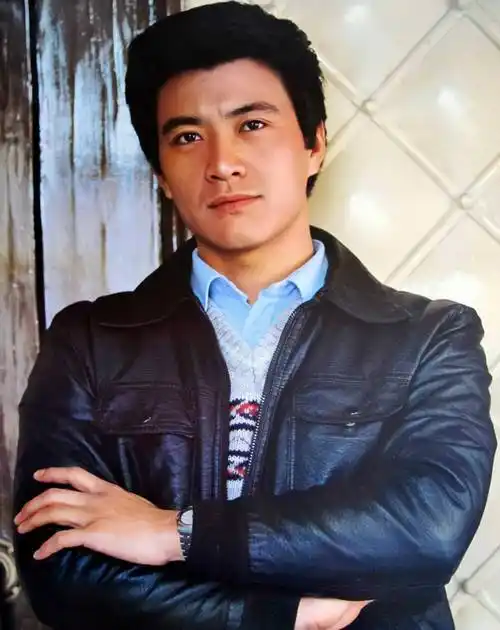 这些影坛巨星的经历告诉我们:在荧幕上他们是闪耀的明星,但在现实生活