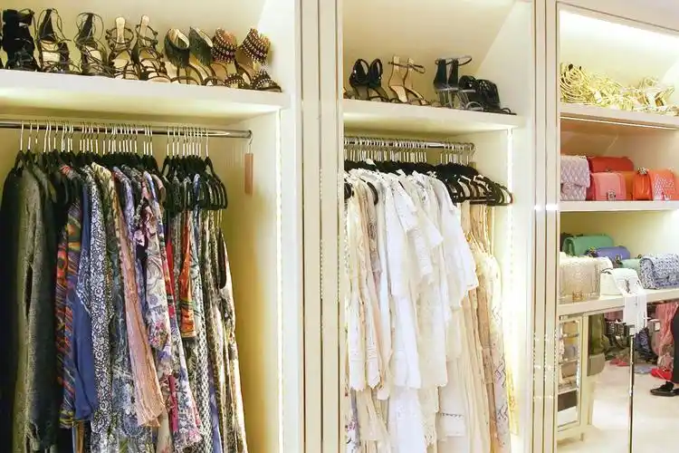 全球最梦幻的衣帽间都在这里了3层楼300平米比宫殿还奢华