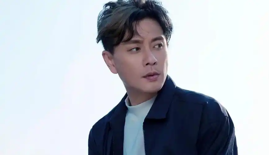 黄宗泽,痞帅天花板,连鱼尾纹都这么有魅力