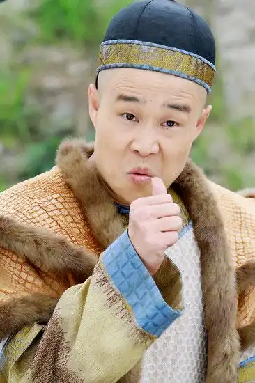 小沈阳再现搞怪形象