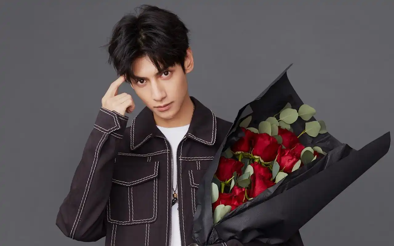 罗云熙情人节写真高清壁纸图片