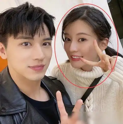 整张脸被打码,手却暴露了一切|谢娜|李沁|谭松韵|快乐大本营_网易订阅