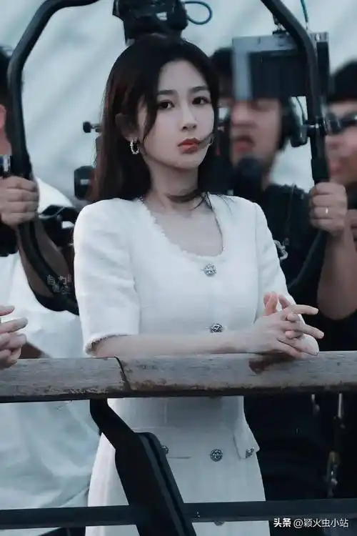 321娱乐速递张艺兴杨紫任嘉伦谭松韵钟汉良李小冉赵露思刘宇宁