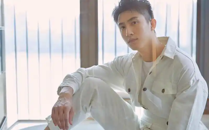 时尚男星黄景瑜帅气写真,高清壁纸图片,大陆明星-回车桌面