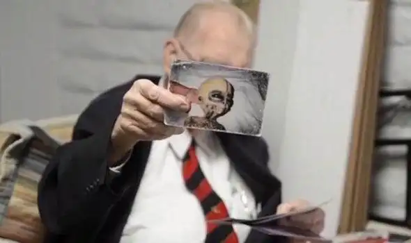 外星人是真实存在的,他们很友好