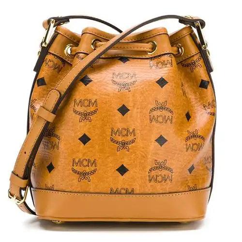 mcm/mcm 经典logo铆钉装饰褶皱小牛皮水桶包of