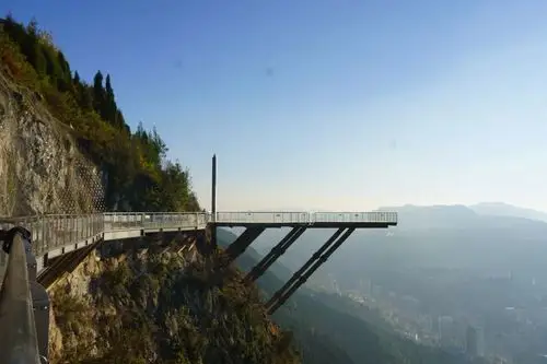 【注意】2月4-19日,老阴山玻璃栈道让你感受个旧版"步步惊心"!