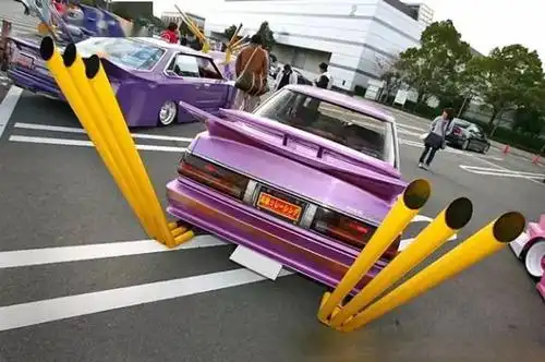 聊聊我国的汽配城改装风格到底有多牛看完令你大开眼界