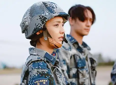 佟丽娅《真男2》有勇有谋 猎人训练突破自我极限