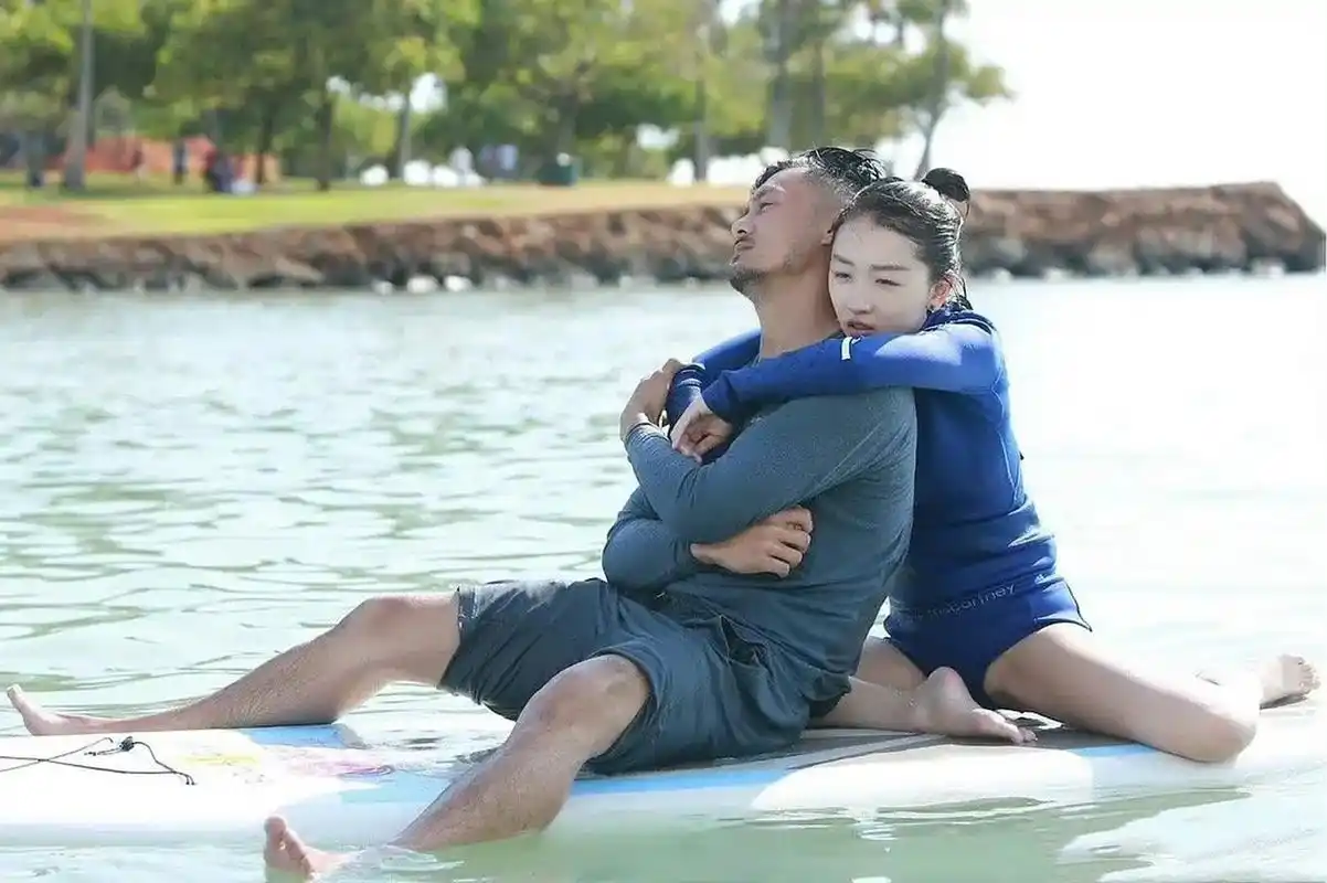 第一次看周冬雨和余文乐这照片,不忍直视[思考]