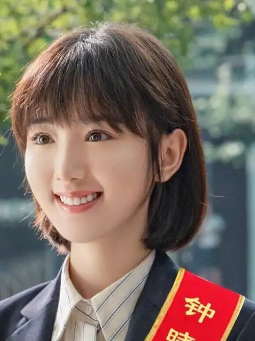 最近三十而已大火,让毛晓彤的人气又高了一把,而让游_圈子-新氧美容