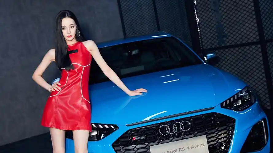 迪丽热巴酷飒写真高清桌面壁纸