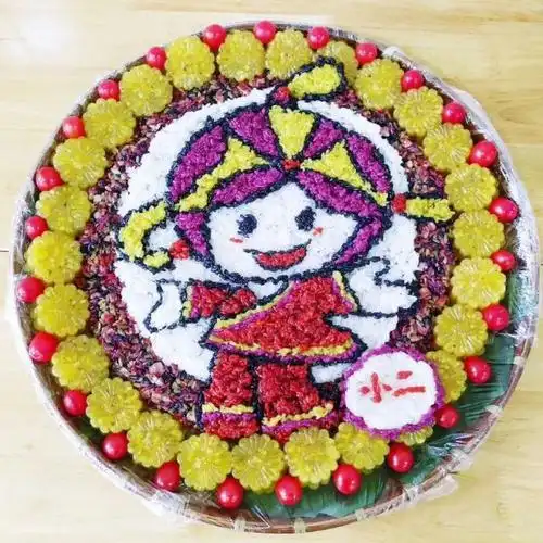 广西三月三,壮族美食糯米饭,手艺非凡看花眼,网友:不忍下嘴