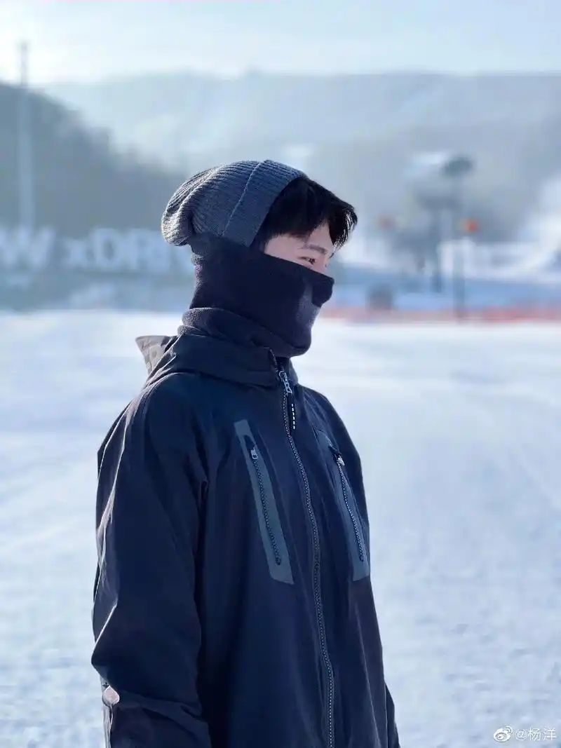 杨洋 2021即将结束,2022年希望你能带更多好的作品, - 抖音