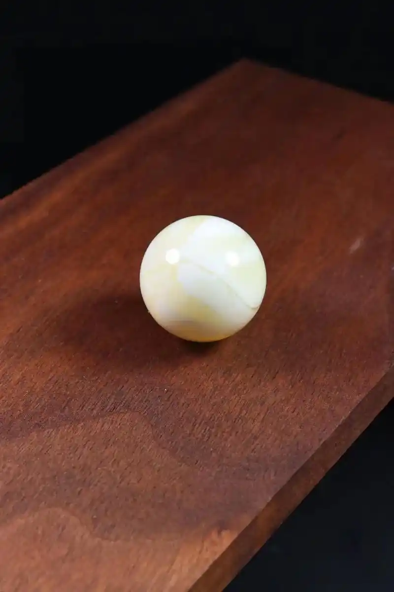 琥珀蜜蜡.白蜡圆珠 金白妖花,一点冰片价格弥补尺寸:24 - 抖音