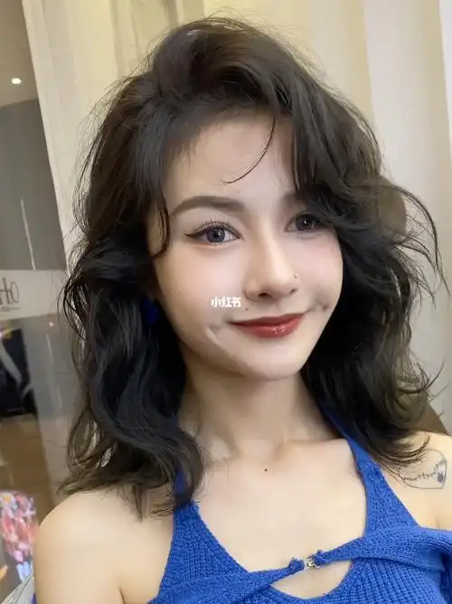 齐肩短发女孩这样烫针显发量真的会美到犯规羊毛卷蛋蛋卷慵懒法式卷