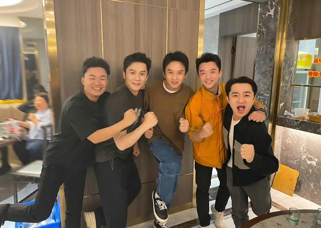 哇唔,又是一波回忆杀,那时叫奔跑吧兄弟第一季