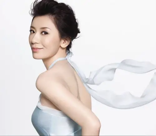 2010年3月,金蔻公司与台湾戏剧天后贾静雯小姐合作代言,并拍摄完成