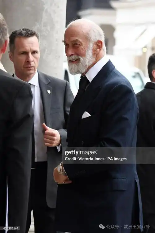 斯宾塞伯爵夫人蕾妮的纪念活动,江湖传言蕾妮是他爹肯特乔治的私生女