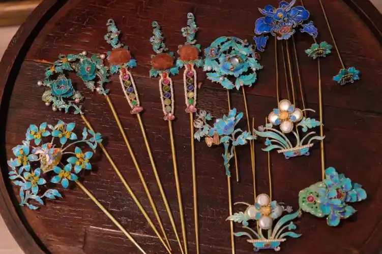 宫斗的动力#配饰分享  #故宫首饰 #花丝点翠古典手工珠宝首饰  #发簪