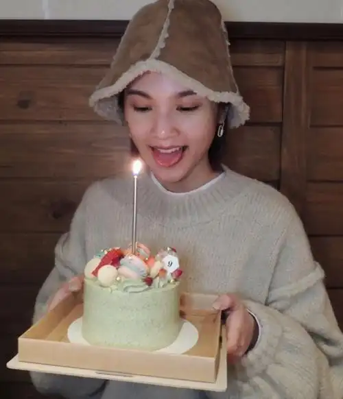 杨丞琳农历生日恰逢端午节,晒照祝愿粉丝健康,李荣浩暂时没表示