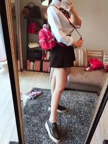 超mini双肩包 msh64414 mcm专卖店正品代购stark系列侧钉迷你肩背包