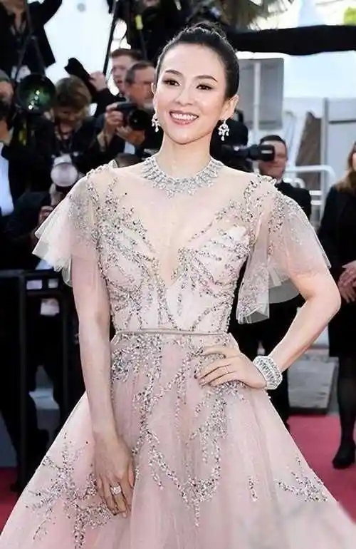 章子怡重返戛纳酱园弄入围非竞赛单元再度彰显实力