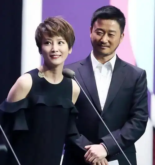 回顾"炫妻狂魔"吴京:和谢楠一见钟情,结婚10年0绯闻今怎样了
