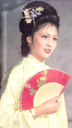 金莉莉版贾迎春(87版《红楼梦》剧照)