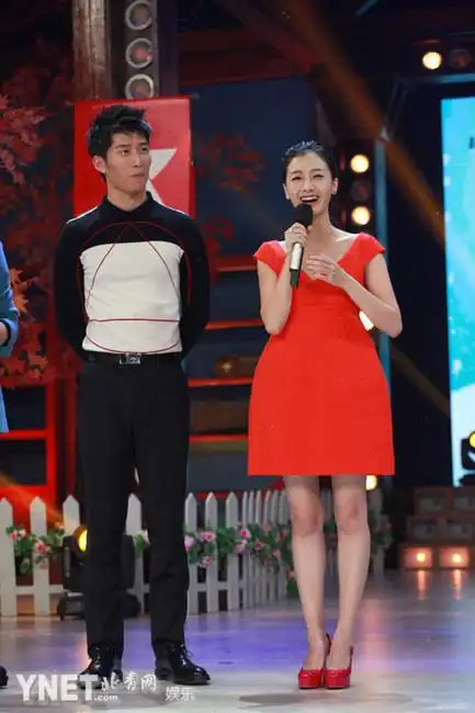 窦骁叶青恋情曝光图片 窦骁女友叶青照片个人资料 窦骁喜欢周冬雨