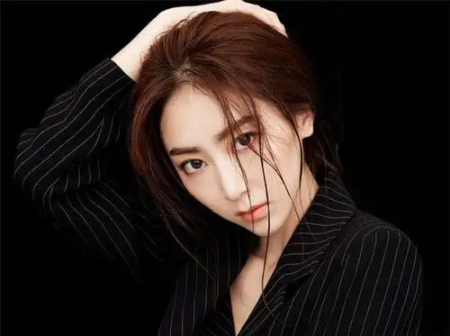 赵艺在什么平台直播 黄子韬赵艺在谈恋爱吗 1