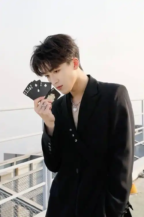 何洛洛库存live图全抖出来了