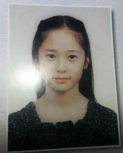 从小美到大的郑秀晶网友相信没整容