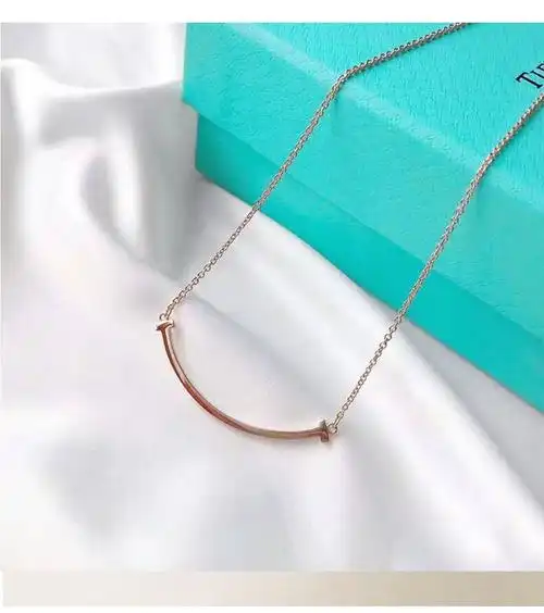 4,蒂夫尼笑脸带钻项链40颗钻是真的蒂芙尼微笑项链鲜明的几何线条上