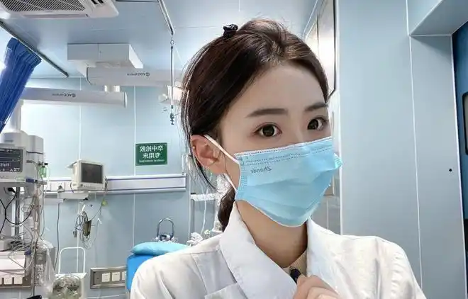 护士小姐姐日常自拍照分享