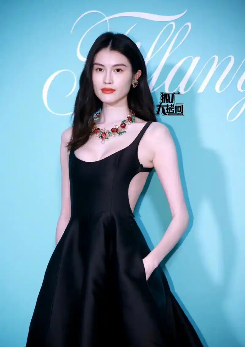 何穗与陈伟霆分手了吗?