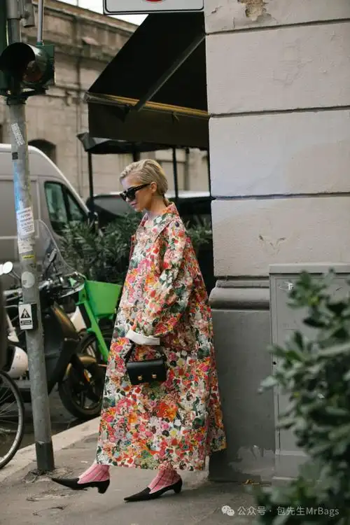 大牌包千篇一律,这只包包给你惊喜!