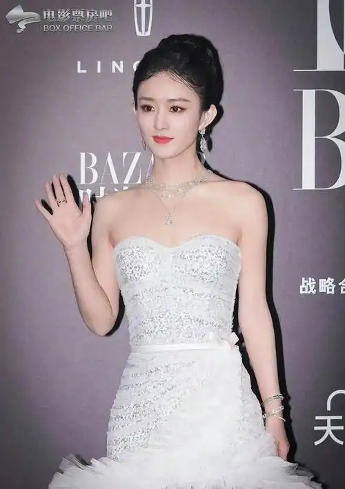 赵丽颖这段时间真是美出新高度.