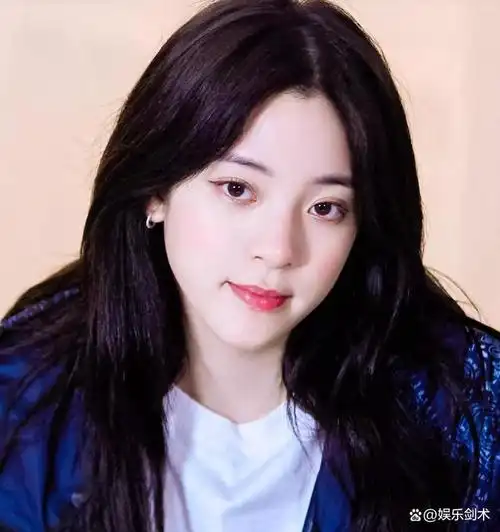 名校才女,出道就跟刘昊然搭戏,内娱小花欧阳娜娜为何不被人喜欢
