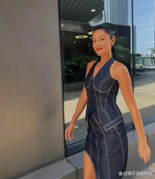 美黑的瞿颖女王气场光芒四射