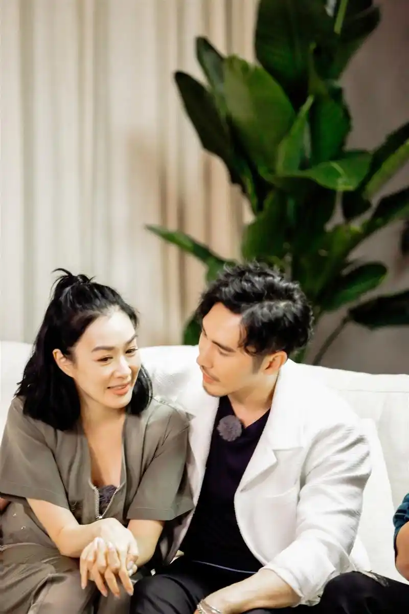 组图:钟丽缇回忆吵架落泪 陈芊芊被杨烁吐槽"在挑事"