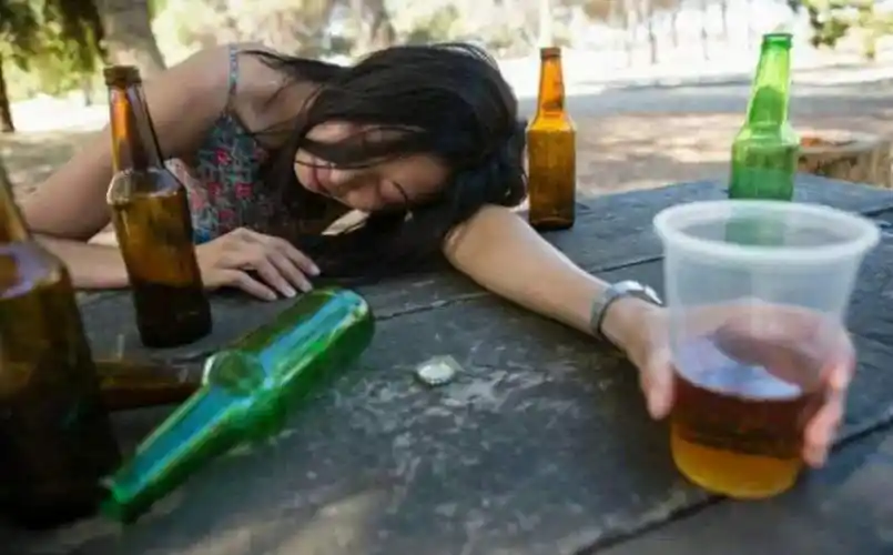 水瓶女喝醉酒后的表现(如果你看见水瓶座的女生哭了)