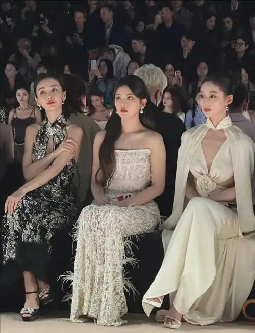 这张女明星合照杨颖杨超越都输给了十八线女演员胡连馨