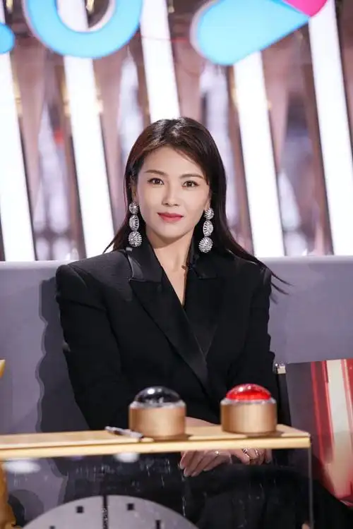 2021年5月2日讯,刘涛参加《我是女演员》节目录制花絮曝光.