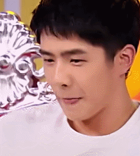 刘昊然gif吐舌头gif卖萌gif