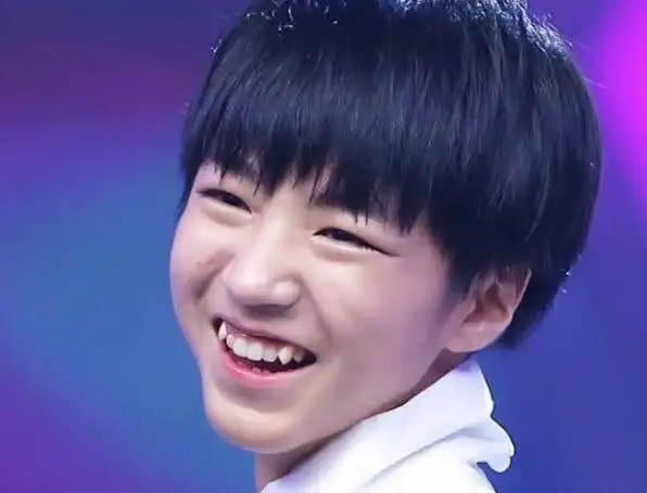 明明颜值高,一笑就变丑,鹿晗王俊凯还能忍,朱一龙是认真的吗