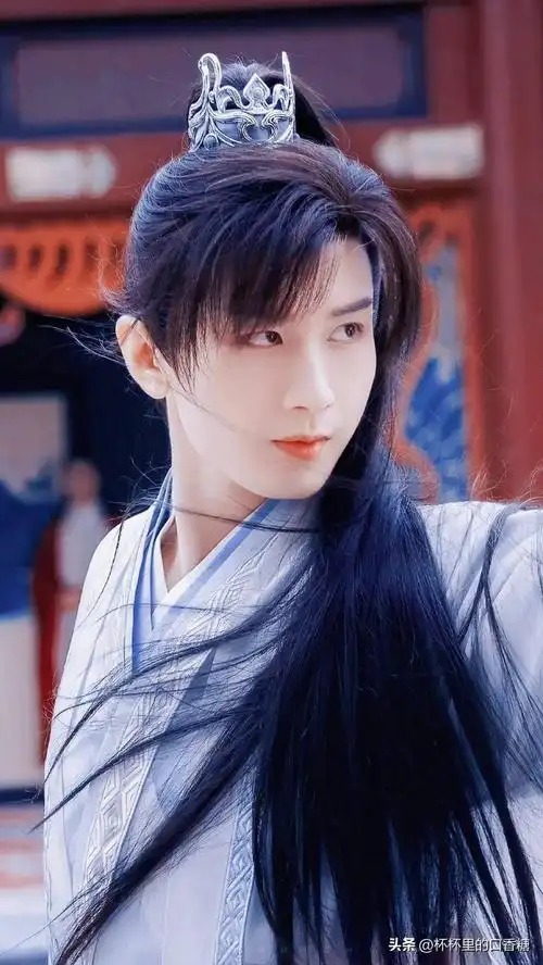 小鲜肉男星最帅排行榜 !肖战杨洋90后最帅,王鹤棣是新一代神颜