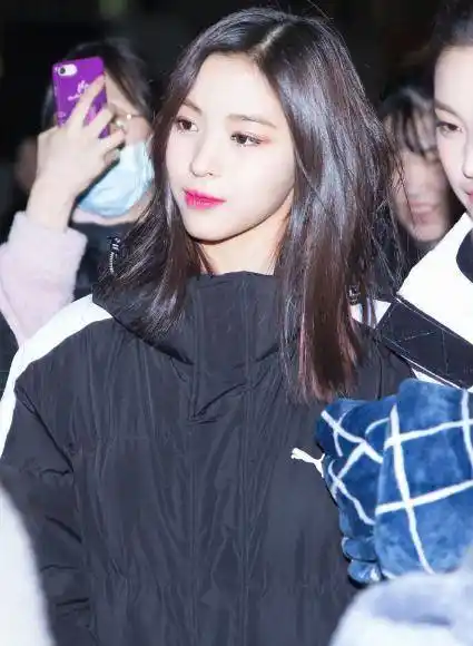 jyp"厕所面试三巨头":这三位艺人,因为上卫生间被jyp星探选中_林在范