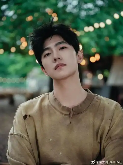 与@杨洋一起邂逅小羊肖恩感受这片刻的宁静