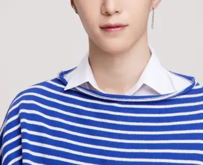 而且这个瓜子脸与范冰冰的瓜子脸还是有几分神相似,不过他那标志性的